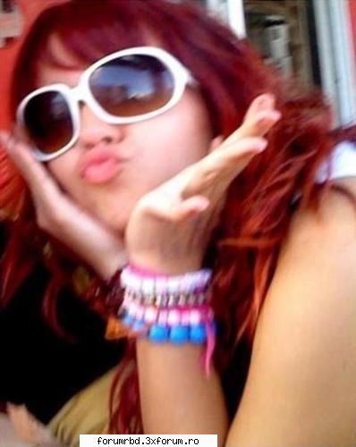 Galerie Foto 2 [poze exclusive] - mishto ochelari...:P - Dulce Maria