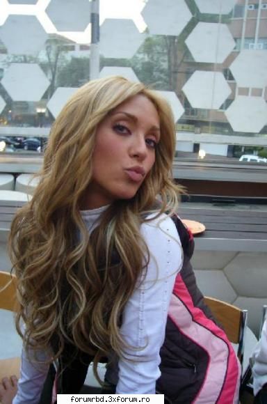 Poze - micsunica - Anahi